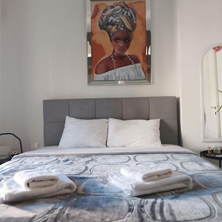 Cozy Fully Equipped Apartment テッサロニキ エクステリア 写真