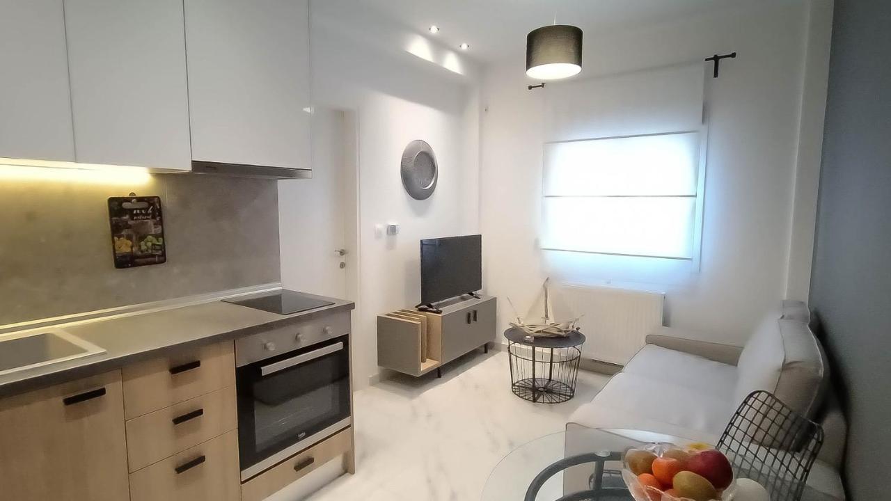 Cozy Fully Equipped Apartment テッサロニキ エクステリア 写真